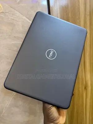 Laptop Dell Latitude 3310 4GB Intel Pentium SSD 60GB
