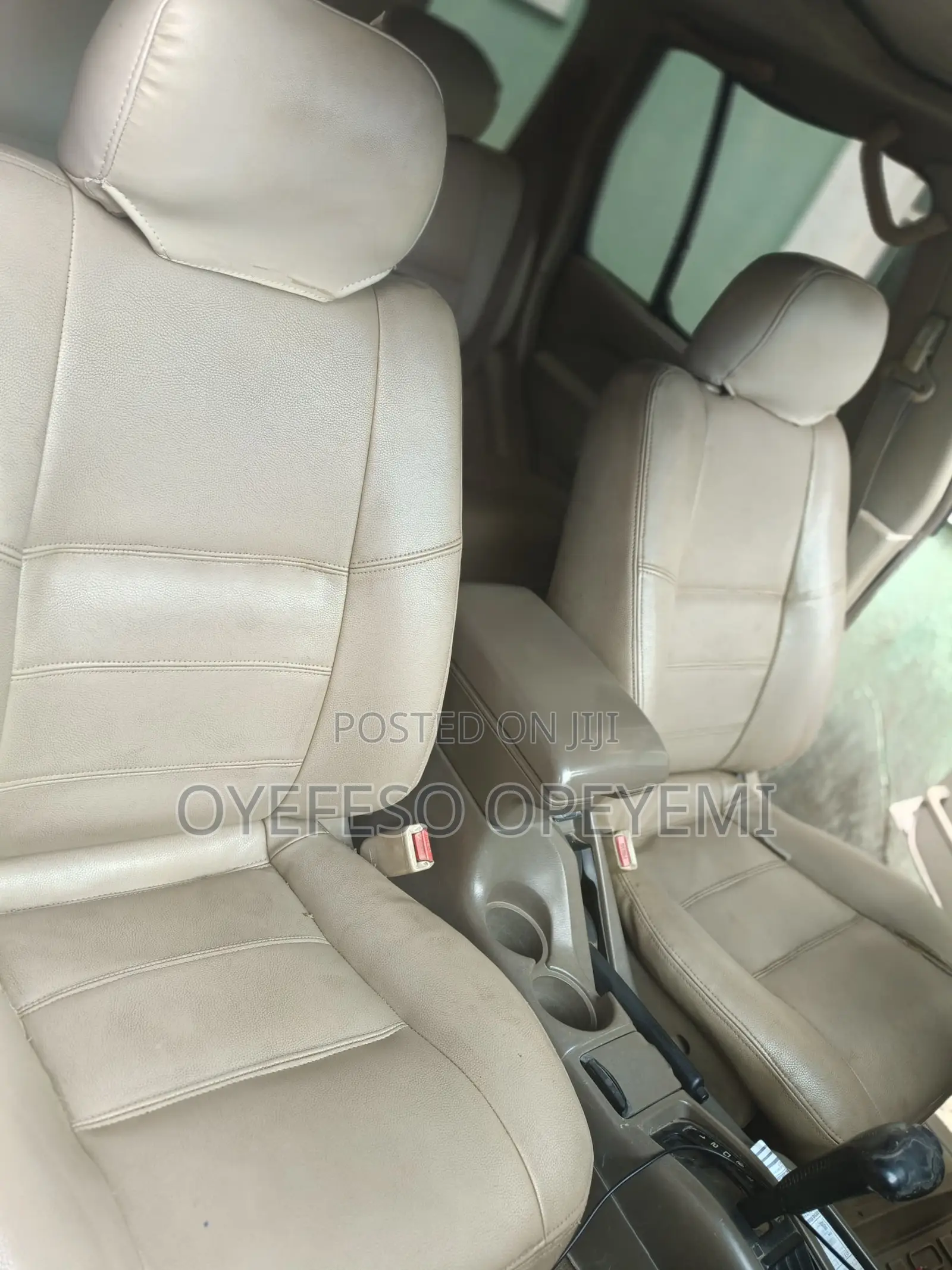 Nissan Pathfinder 2004 Gold