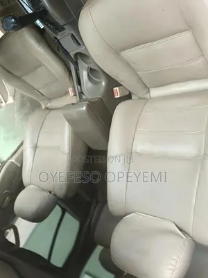 Nissan Pathfinder 2004 Gold