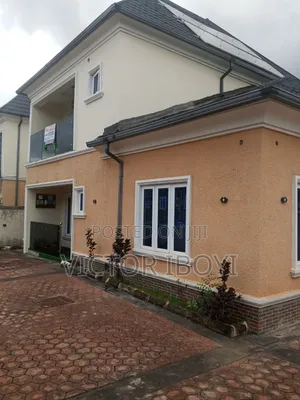 5bdrm Penthouse in Sabon Lugbe for sale