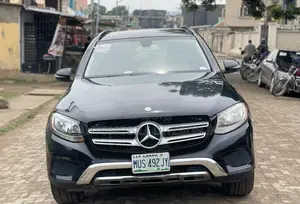 Mercedes-Benz GLC-Class 2017 Black