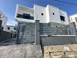 4bdrm Duplex in Lekki Phase 2 for rent