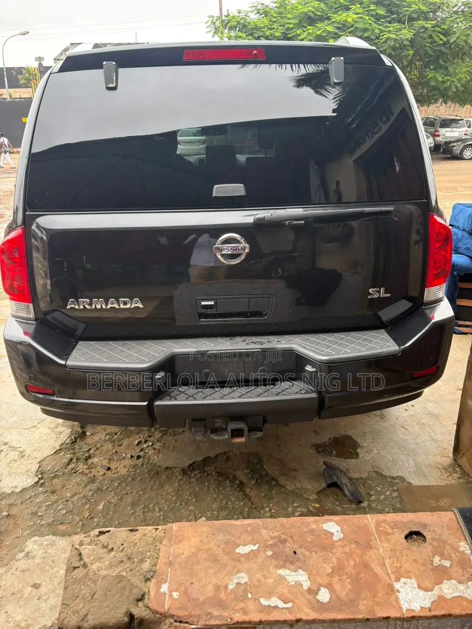 Nissan Armada SL 2012 Black