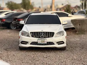 Mercedes-Benz C300 2010 White