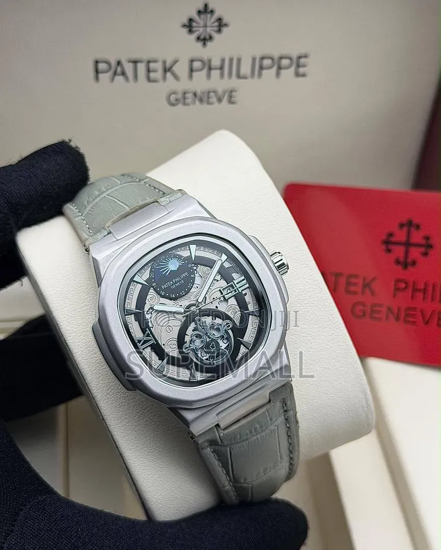 Patek Philippe
Leather Strap