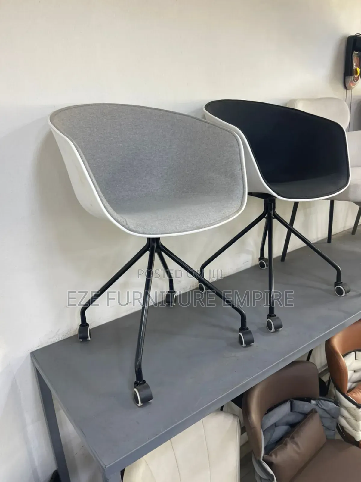 Resturant Swivel Chair