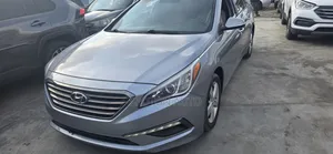 Hyundai Sonata SE 4dr Sedan (2.4L 4cyl 6A) 2015 Gray