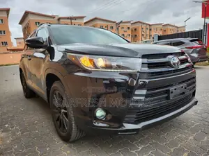 Toyota Highlander SE 2019 Black