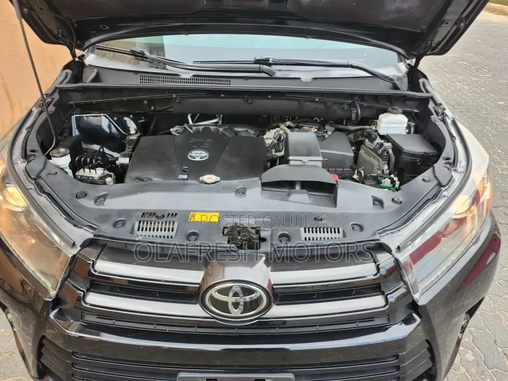Toyota Highlander SE 2019 Black