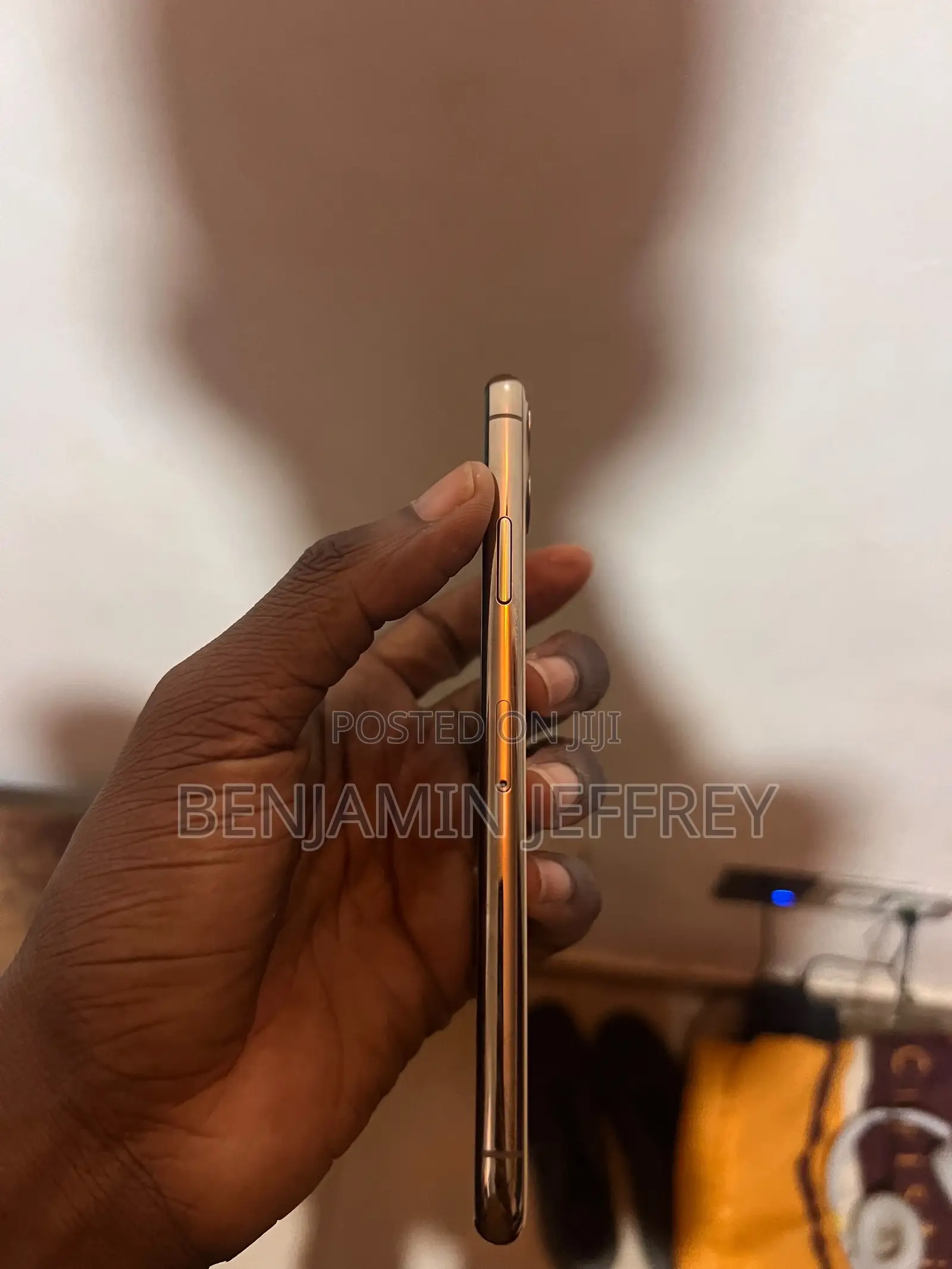 Apple iPhone 11 Pro Max 64 GB Gold