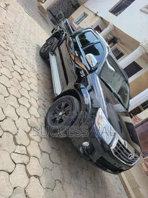 Toyota Hilux SR 4x4 2014 Black