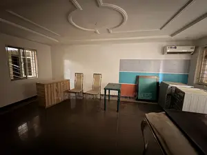 2bdrm Block of Flats in Wuse 2 for rent