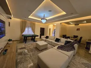 Tastefully Furnished/Serviced Apartment With Snooker Board