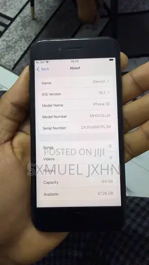 Apple iPhone SE (2020) 64 GB Black