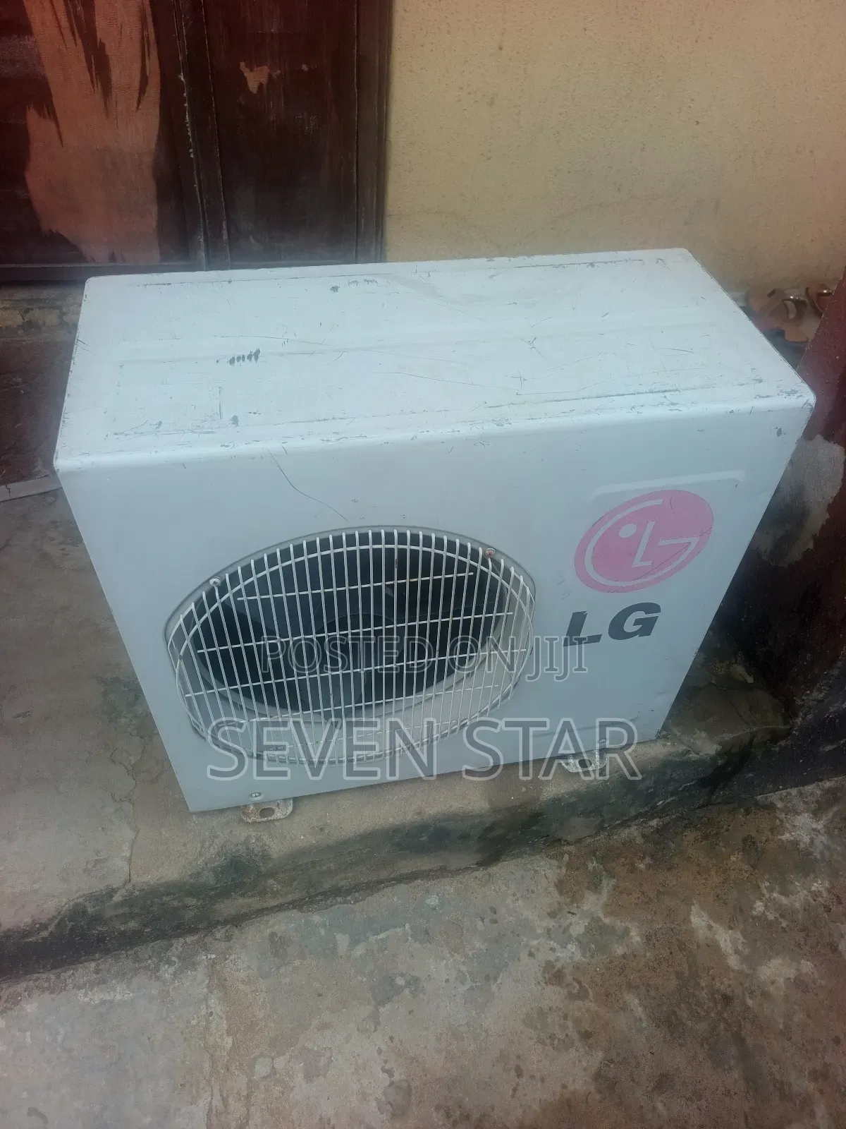 LG 1hp Split Air Conditioner