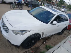 Infiniti FX35 2010 White