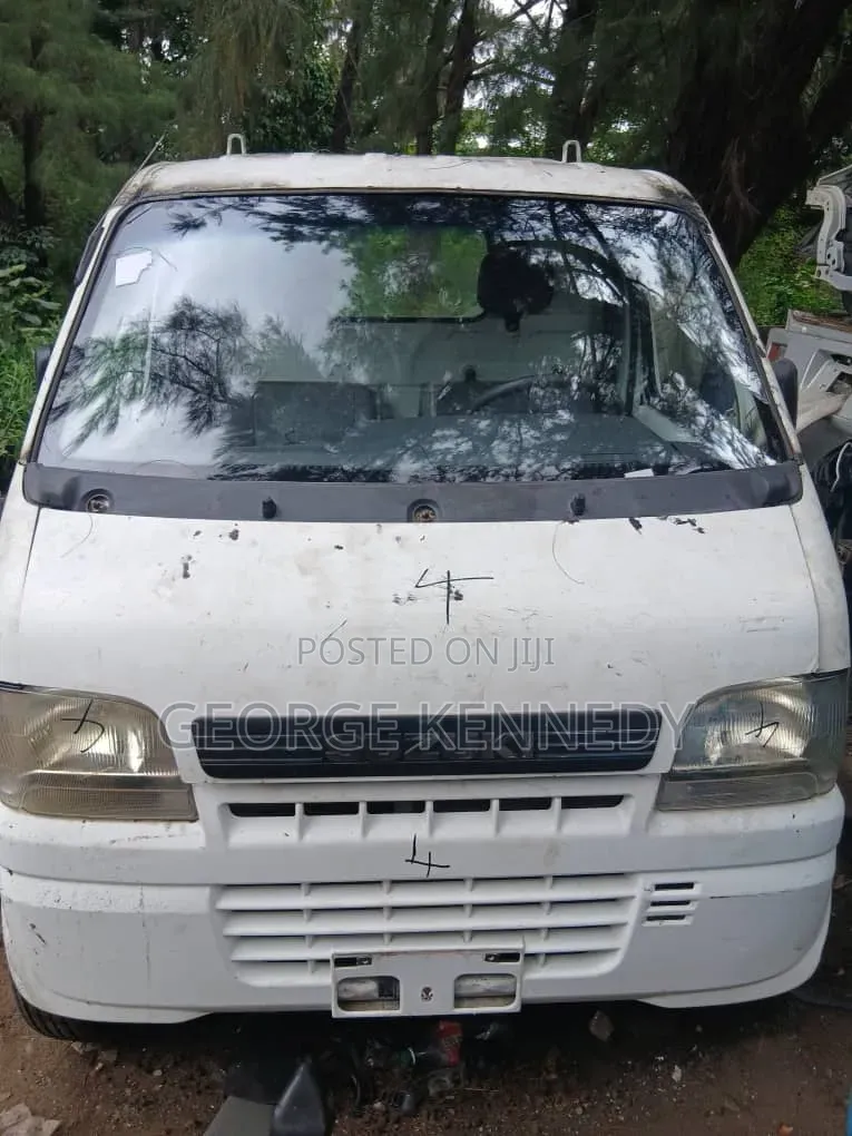 Suzuki Every 2012 White