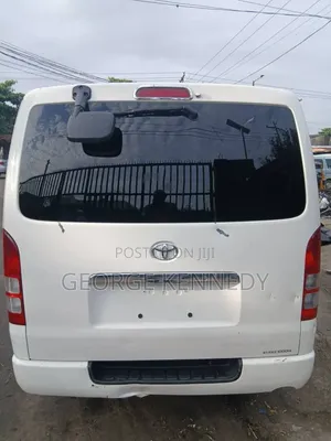 Toyota HiAce 2014 White
