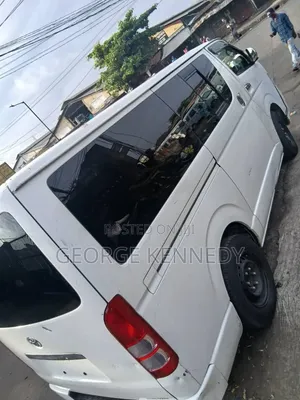 Toyota HiAce 2014 White