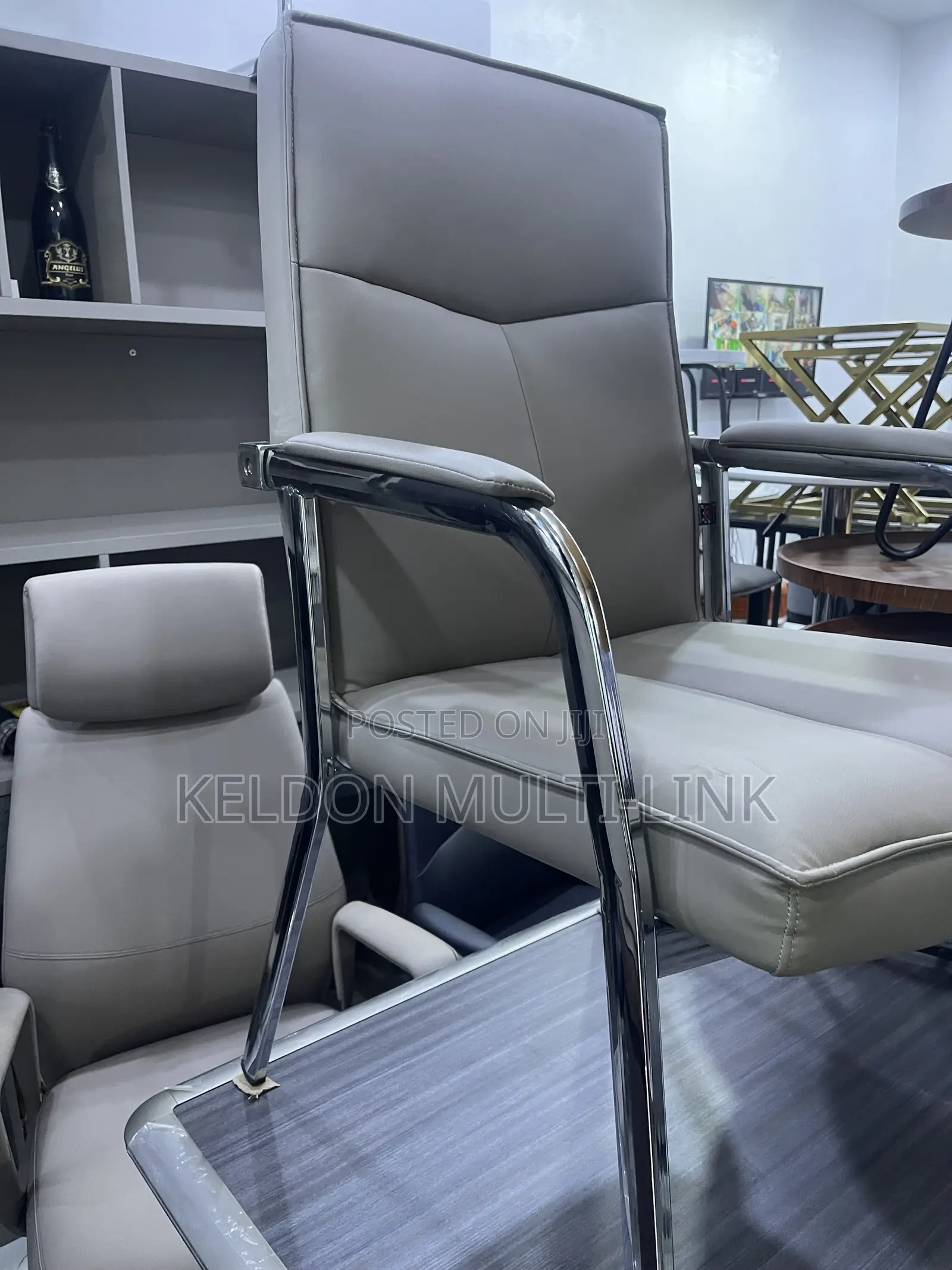 Officr Visitors Chair