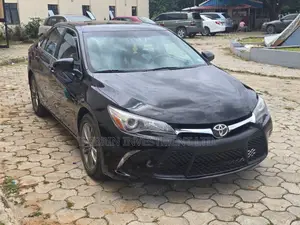 Toyota Camry SE 4dr Sedan (2.5L 4cyl 6A) 2017 Black
