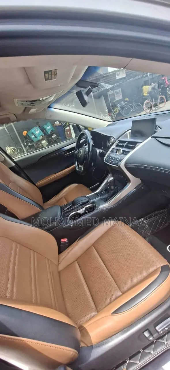 Lexus NX 2017 Silver