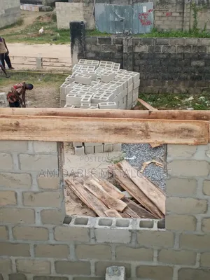 Carpenter and Furniture Expert
