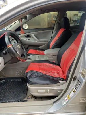 Toyota Camry LE 4dr Sedan (2.5L 4cyl 6AM) 2010 Silver