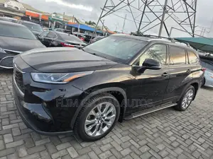 Toyota Highlander XLE 2021 Black
