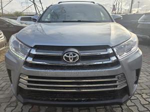 Toyota Highlander XLE 4dr SUV (3.5L 6cyl 6A) 2015 White