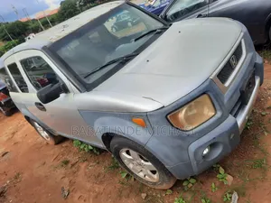 Honda Element 2004 Gray