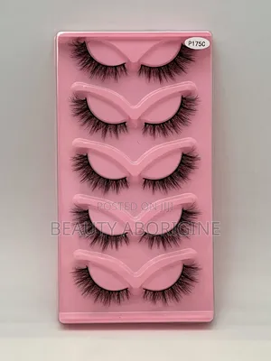 Cat-Eye Lashes