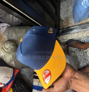 Two Tone Snapback Face Cap