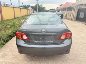 Toyota Corolla 2010 Gray