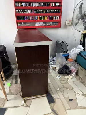 Nail Table With Drawers