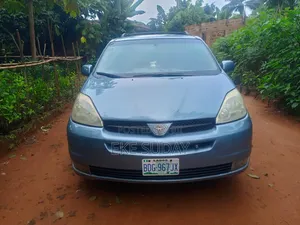 Toyota Sienna 2005 Blue