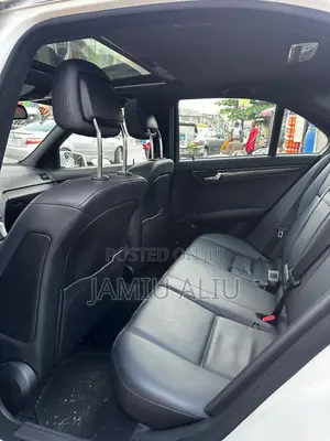 Mercedes-Benz C300 Luxury 4Matic Sedan AWD (3.0L 6cyl 7A) 2012 White