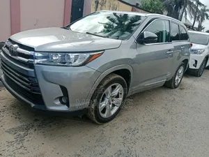 Toyota Highlander Limited 4dr SUV AWD (3.5L 6cyl 6A) 2015 Gray