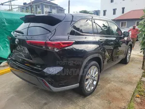 Toyota Highlander Limited 2021 Black