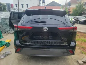 Toyota Highlander Limited 2021 Black