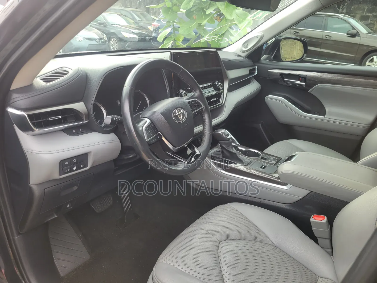 Toyota Highlander Limited 2021 Black