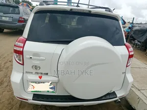 Toyota RAV4 3.5 Limited 4x4 2010 White