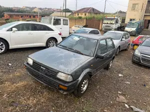 Toyota Starlet 2000 Gray