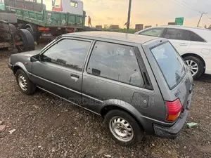 Toyota Starlet 2000 Gray