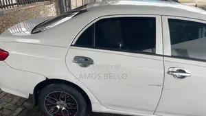 Toyota Corolla LE 4dr Sedan (1.8L 4 cyl 4A) 2009 White