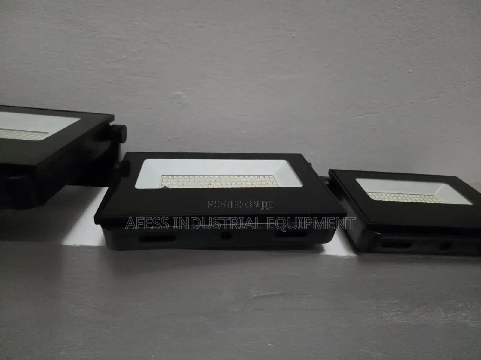 60 Watts Solar Wall Street Light