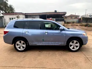 Toyota Highlander 2010 Blue