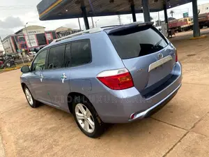 Toyota Highlander 2010 Blue