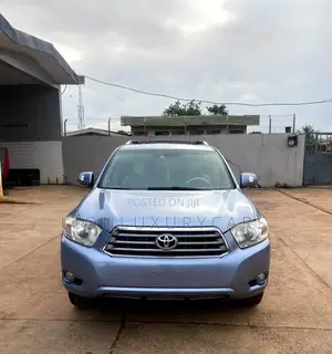 Toyota Highlander 2010 Blue