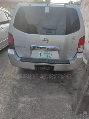Nissan Pathfinder 2008 Silver